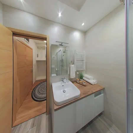 Arena Big Luxury With Free Parking Novi Sad