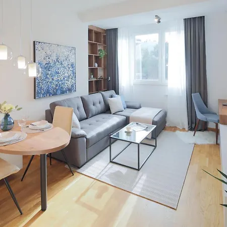 Arena Big Luxury With Free Parking Novi Sad