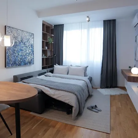 Arena Big Luxury With Free Parking Novi Sad