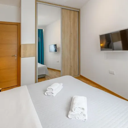 Arena Big Luxury With Free Parking Apartment *