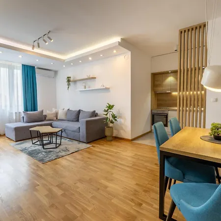 Arena Big Luxury With Free Parking Novi Sad