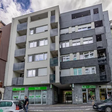 Arena Big Luxury With Free Parking Appartement Novi Sad