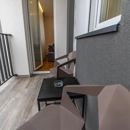 Arena Big Luxury With Free Parking Novi Sad